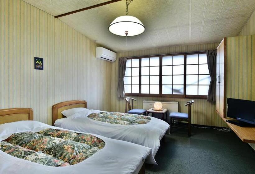 هتل Takenoya Ryokan