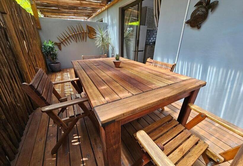 تختخواب و صبحانه Leopard Corner Lodge