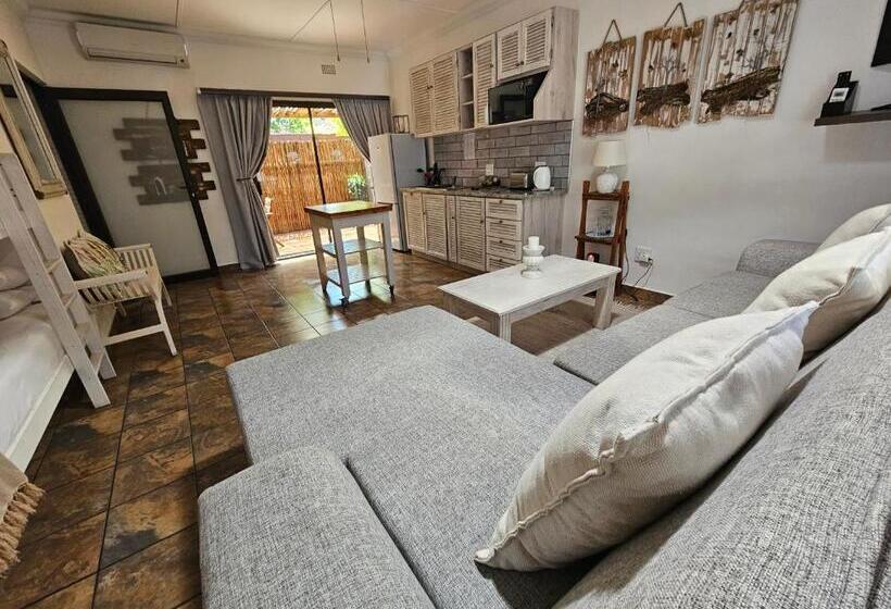 تختخواب و صبحانه Leopard Corner Lodge