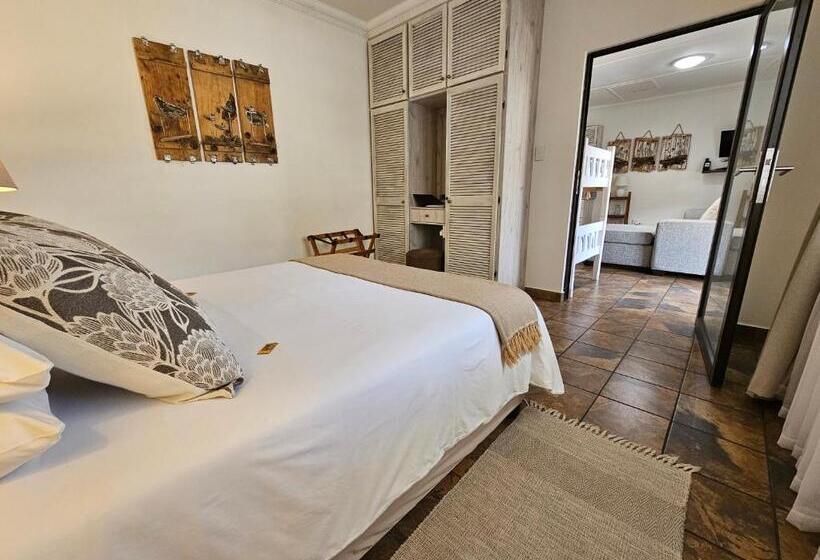 تختخواب و صبحانه Leopard Corner Lodge