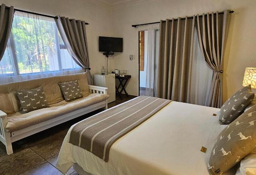 تختخواب و صبحانه Leopard Corner Lodge
