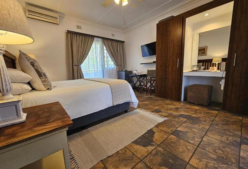 تختخواب و صبحانه Leopard Corner Lodge