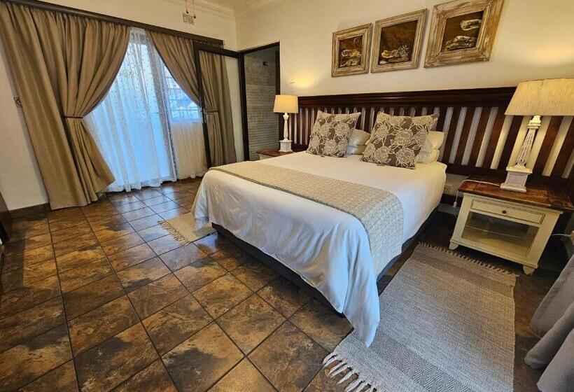 تختخواب و صبحانه Leopard Corner Lodge