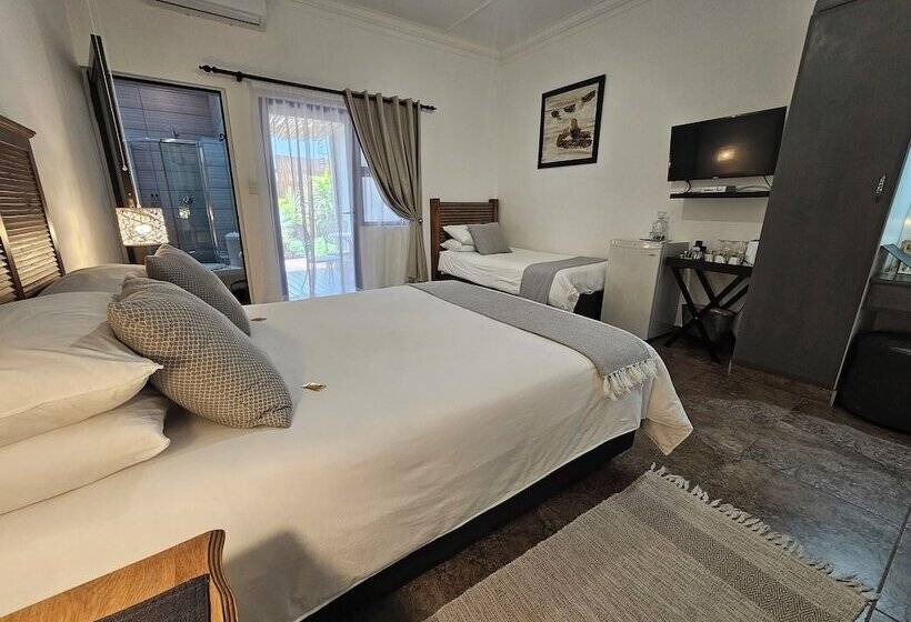 تختخواب و صبحانه Leopard Corner Lodge