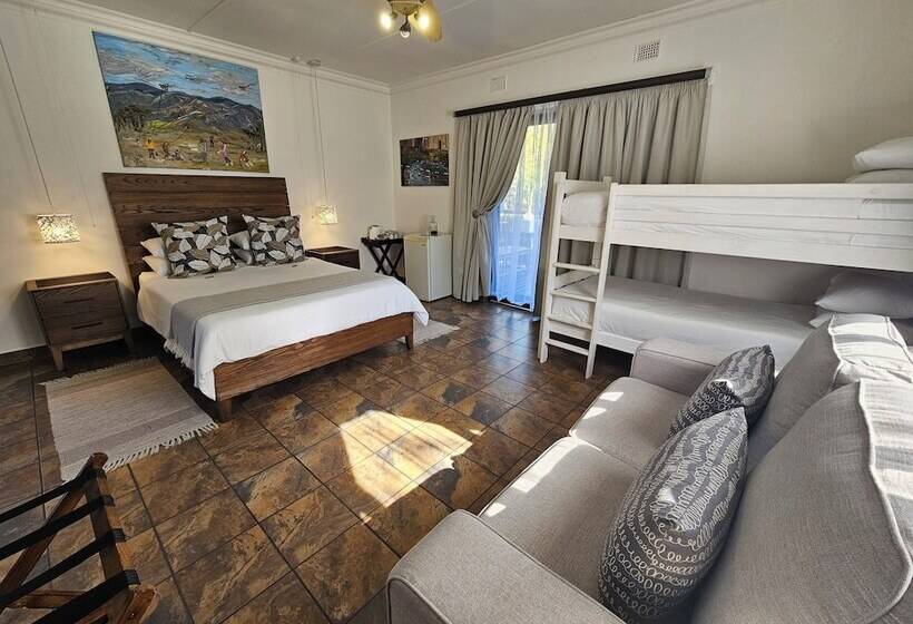 تختخواب و صبحانه Leopard Corner Lodge