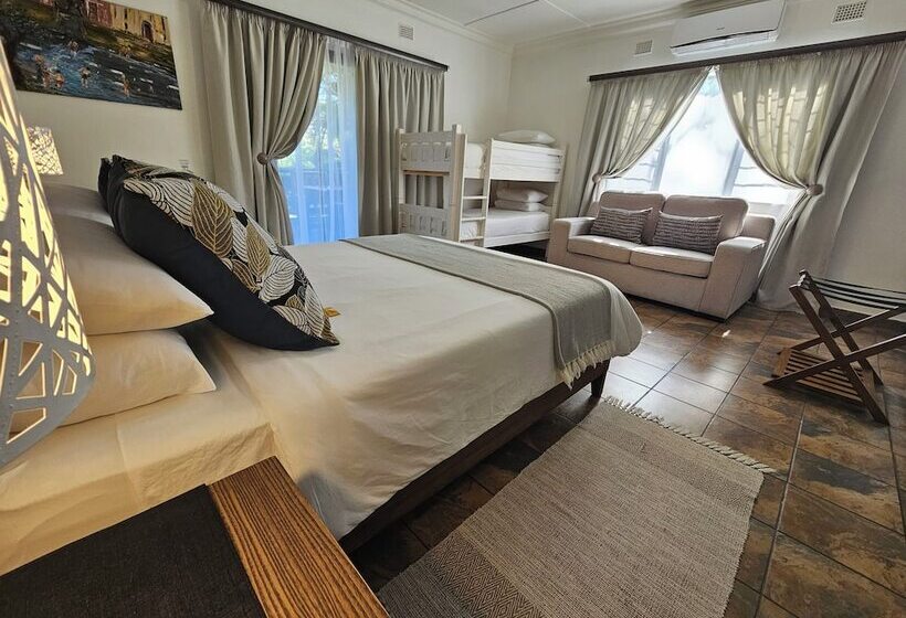 تختخواب و صبحانه Leopard Corner Lodge