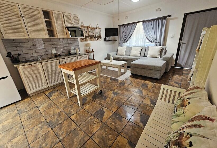 تختخواب و صبحانه Leopard Corner Lodge