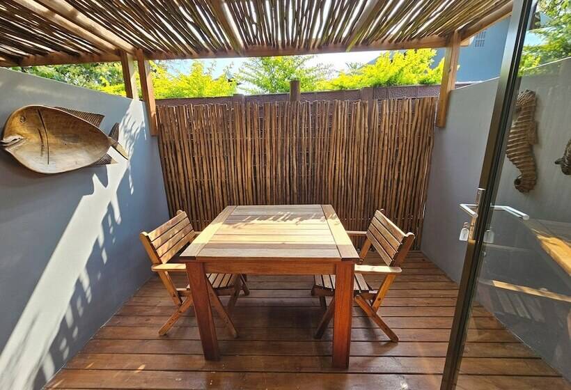تختخواب و صبحانه Leopard Corner Lodge