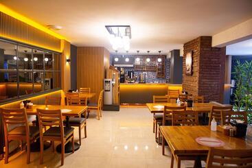 Emirtimes Hotel Kadıköy