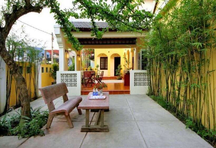 Hop Y Homestay