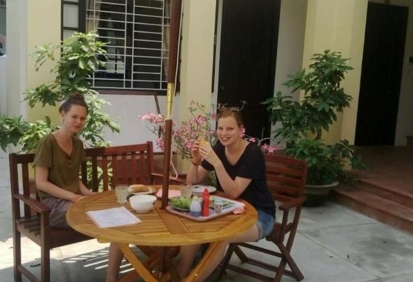 Hop Y Homestay