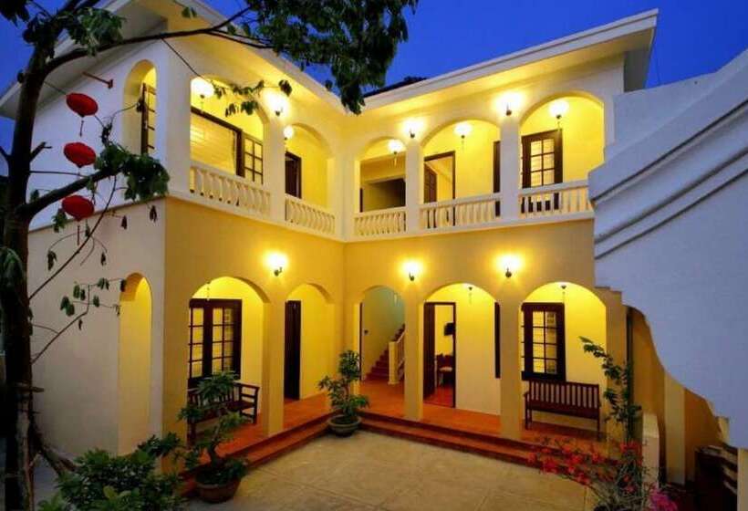 Hop Y Homestay