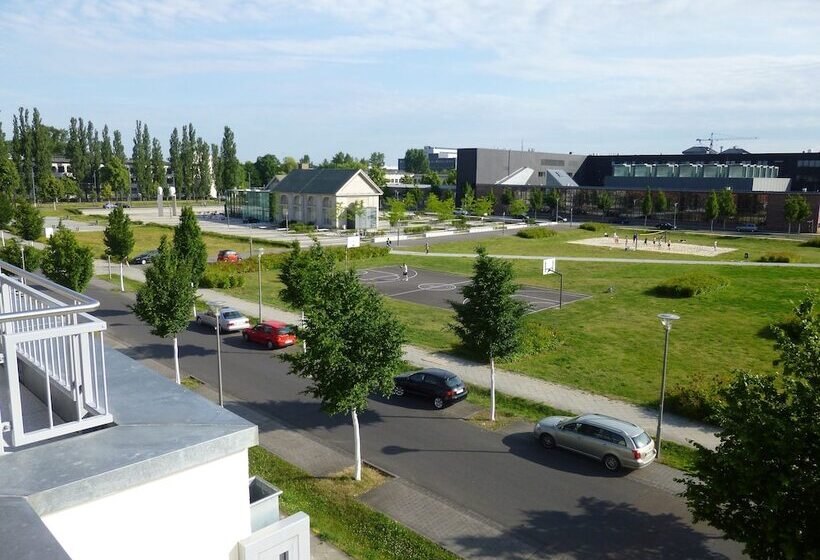 Fotos del hotel Adapt Apartments Berlin  Adlershof:  3