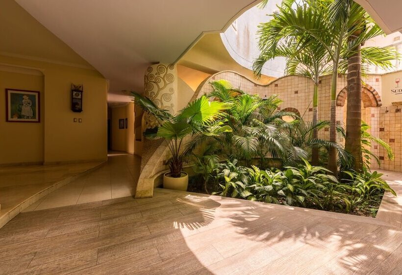 هتل Casa Castel