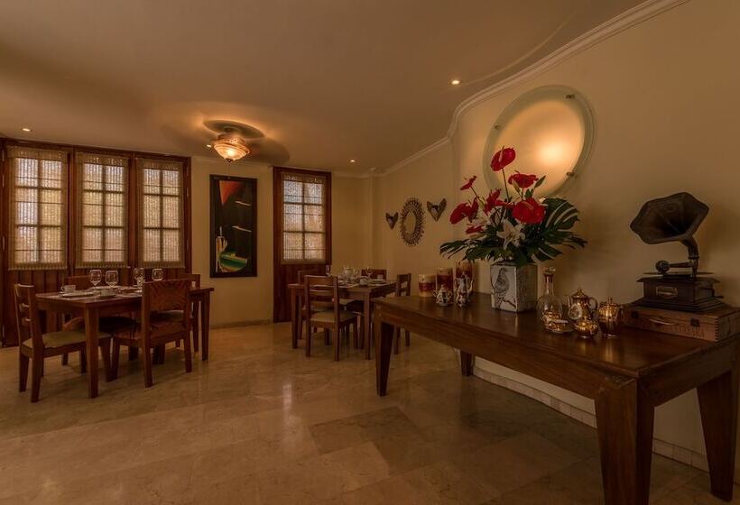 هتل Casa Castel