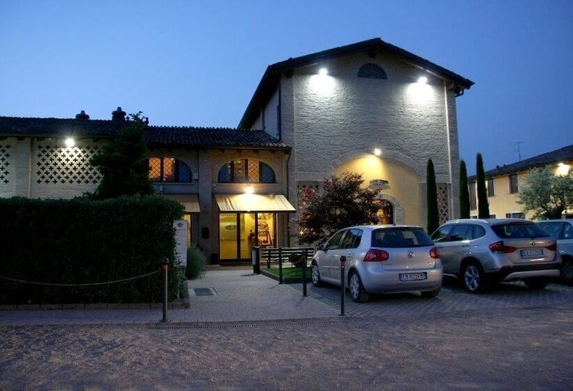 Отель Ca Del Rio Resort