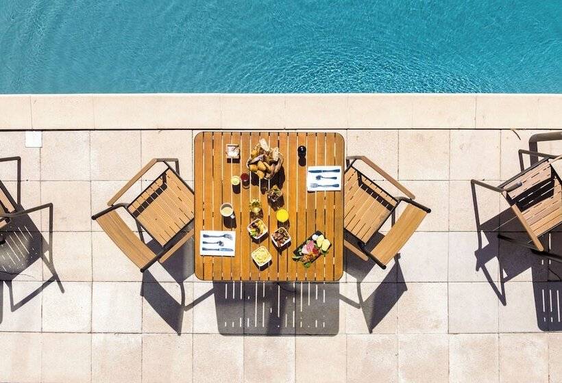 هتل Elegance Suites
