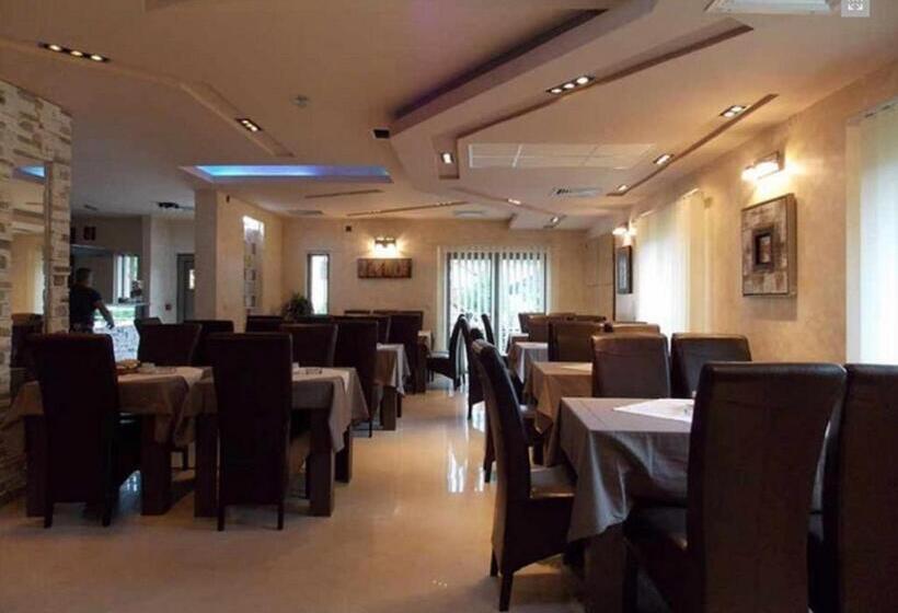 هتل Guesthouse Vila Dnd