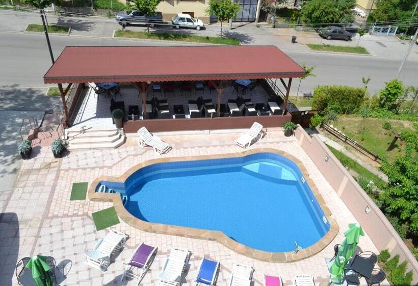 هتل Guesthouse Vila Dnd