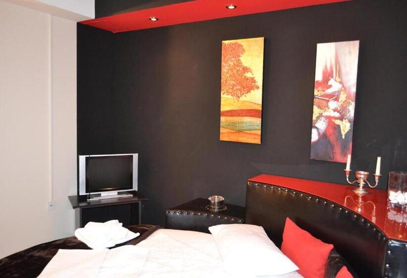 هتل Guesthouse Vila Dnd