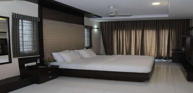 هتل Harsha Residency