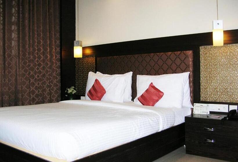 هتل Harsha Residency