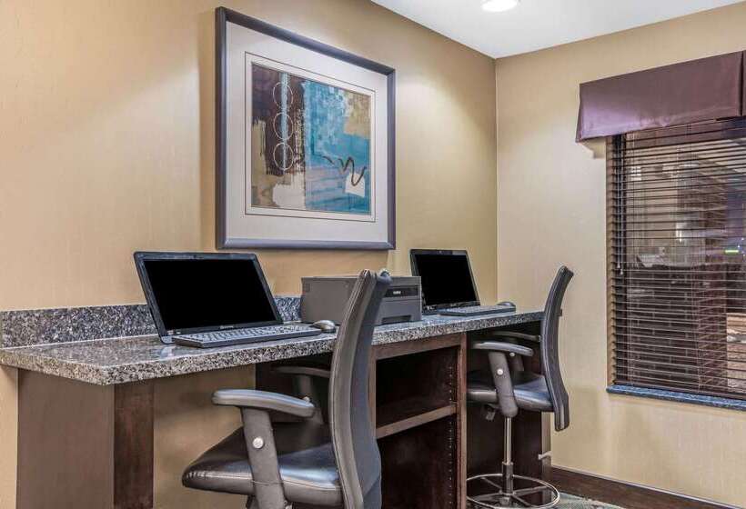 هتل La Quinta By Wyndham Sioux Falls