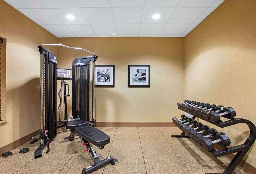 هتل La Quinta By Wyndham Sioux Falls