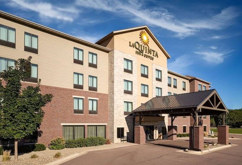 هتل La Quinta By Wyndham Sioux Falls