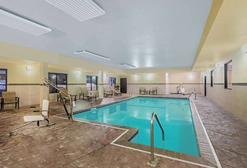هتل La Quinta By Wyndham Sioux Falls