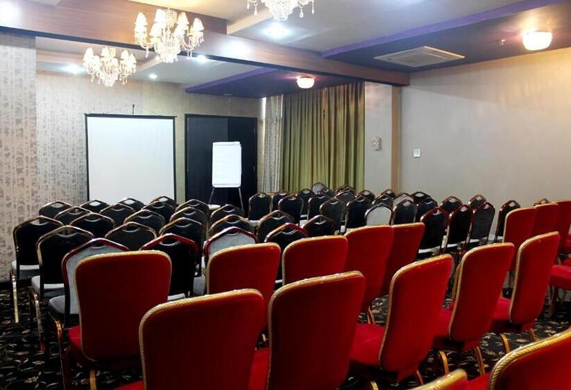 هتل Little Amaroossa Residence Jakarta