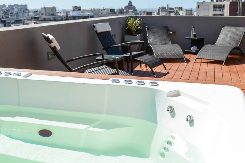 هتل Merit Montevideo Apart & Suites