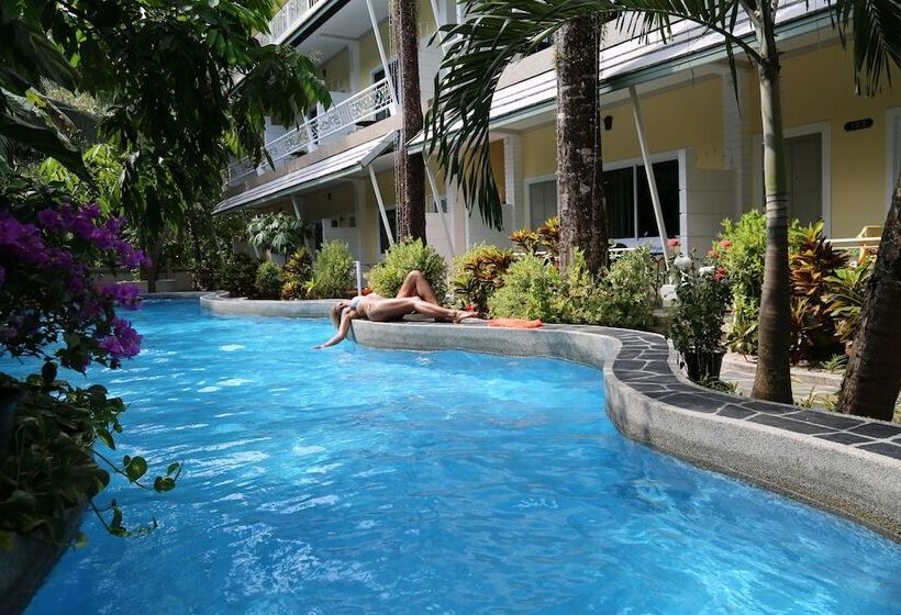 هتل Naka Resort