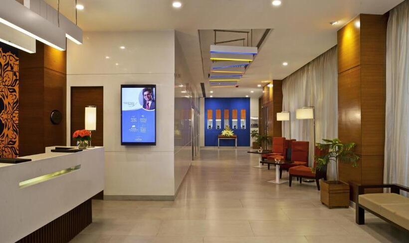 בית מלון כפרי Nirwana Hometel Jaipur  A Sarovar