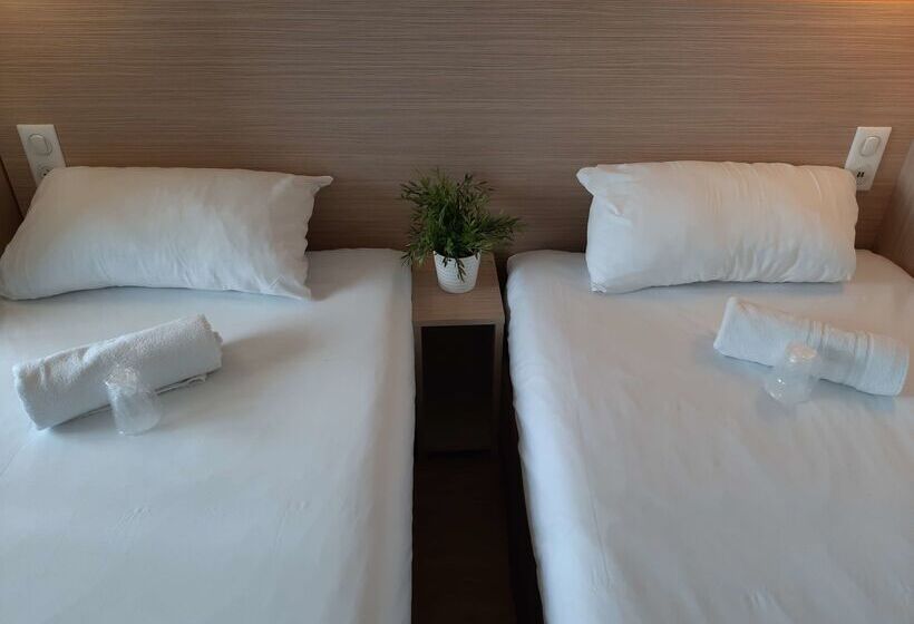 ホテル Première Classe Mâcon Sud