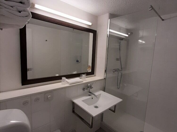 ホテル Première Classe Mâcon Sud