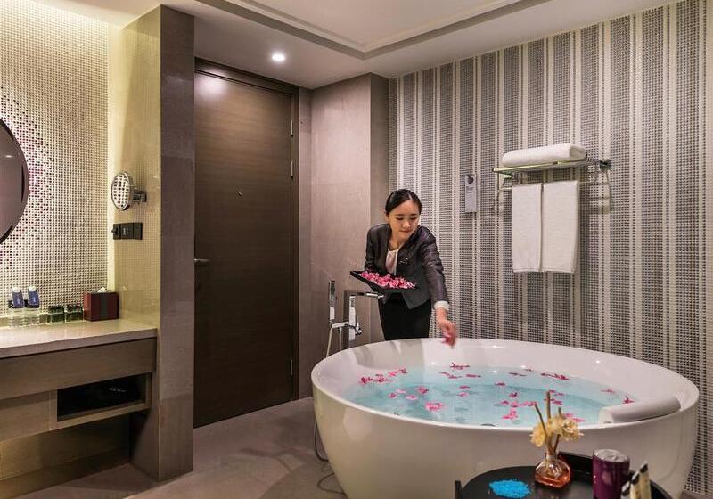 هتل Pullman Nanjing Lukou Airport