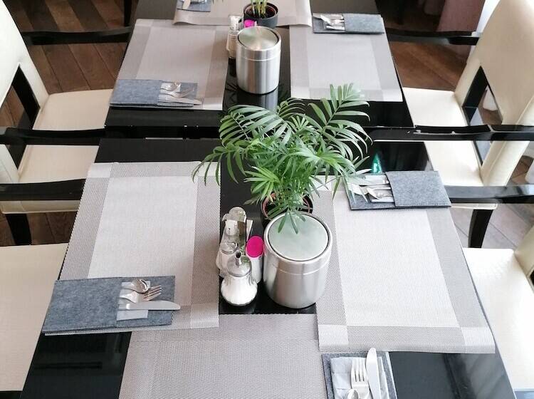 Fotos del hotel Skyline  City Frankfurt:  37