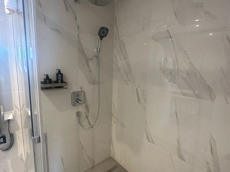 Fotos del hotel Skyline  City Frankfurt:  39