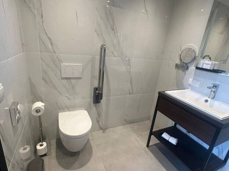 Fotos del hotel Skyline  City Frankfurt:  6