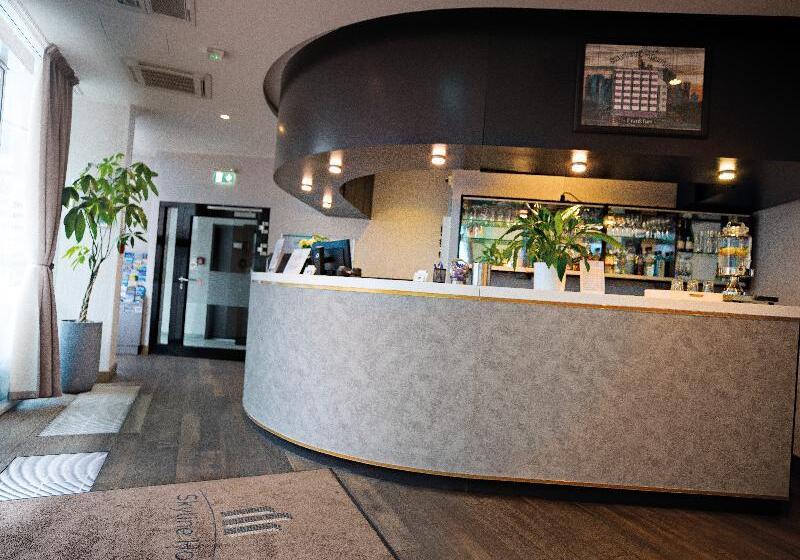 Fotos del hotel Skyline  City Frankfurt:  15