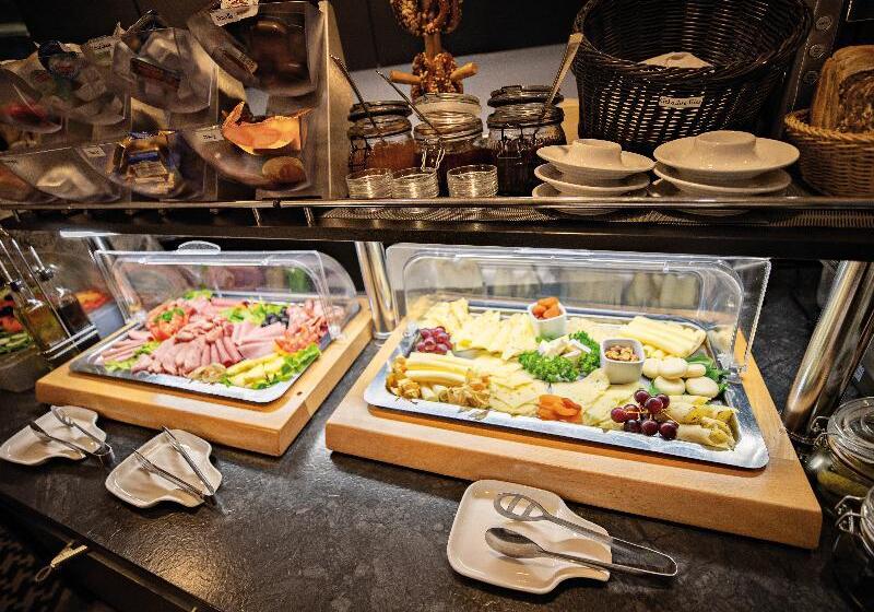 Fotos del hotel Skyline  City Frankfurt:  35