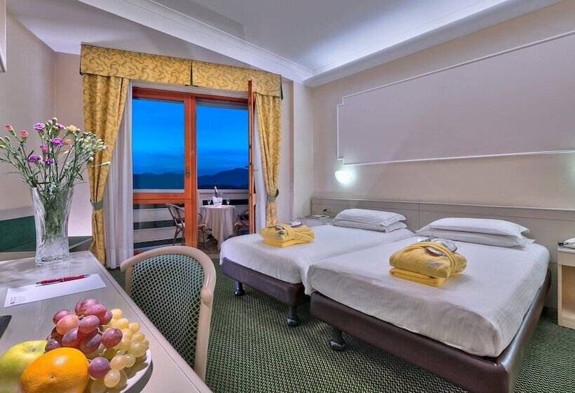هتل Terme Antoniano