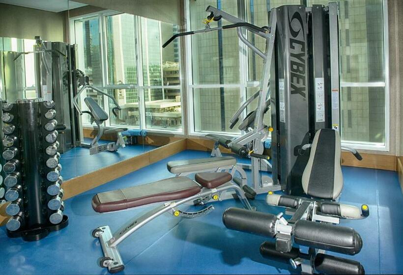 هتل Tryp By Wyndham Abu Dhabi City Center
