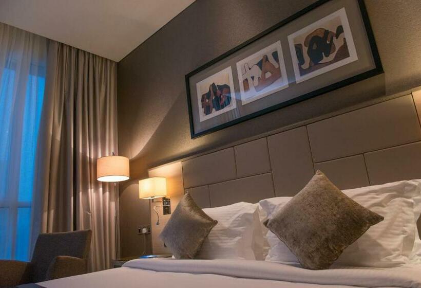 هتل Tryp By Wyndham Abu Dhabi City Center