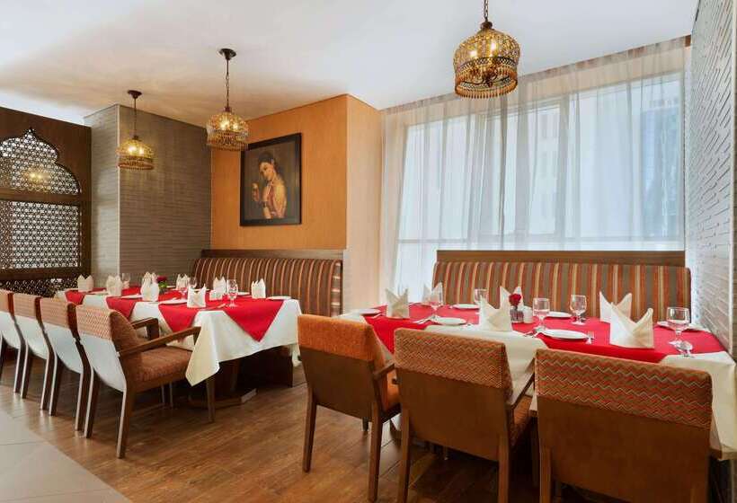 هتل Tryp By Wyndham Abu Dhabi City Center