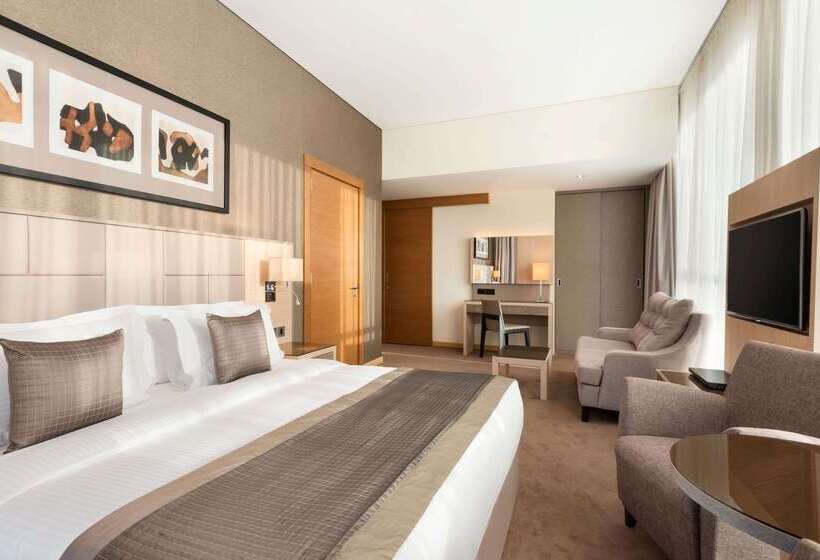 هتل Tryp By Wyndham Abu Dhabi City Center