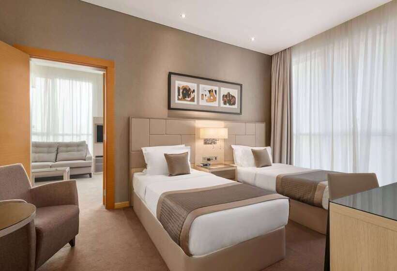 هتل Tryp By Wyndham Abu Dhabi City Centre