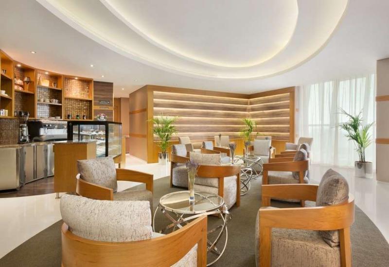 هتل Tryp By Wyndham Abu Dhabi City Center