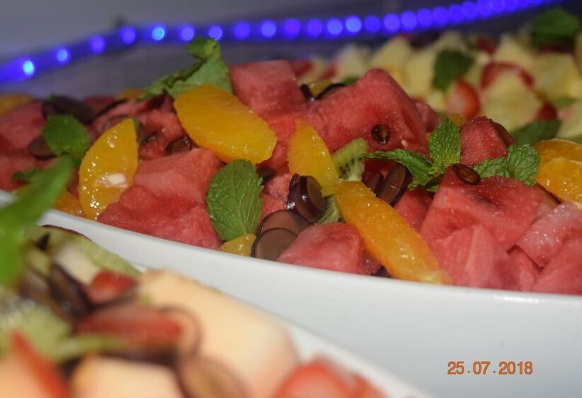 هتل Tryp By Wyndham Abu Dhabi City Center